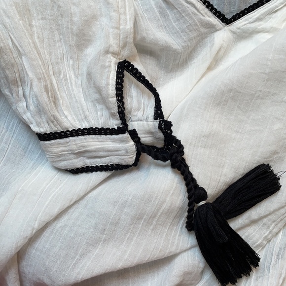 Beautiful Bohemian Blouse from Urban Outfitters 🌸 - Picture 5 of 5